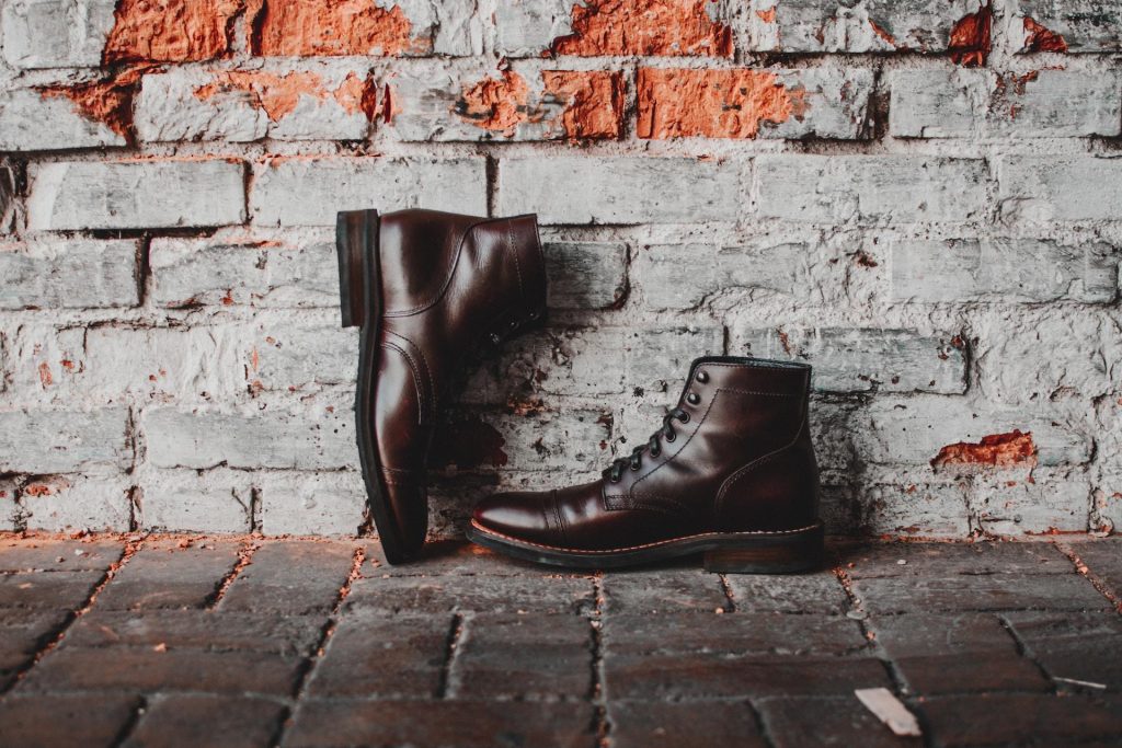 Floris van Bommel schoenen collectie - klassieke veterschoenen en moderne sneakers voor de stijlvolle man